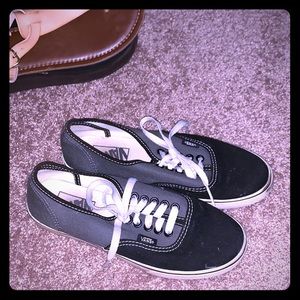 Black and gray vans women’s seven